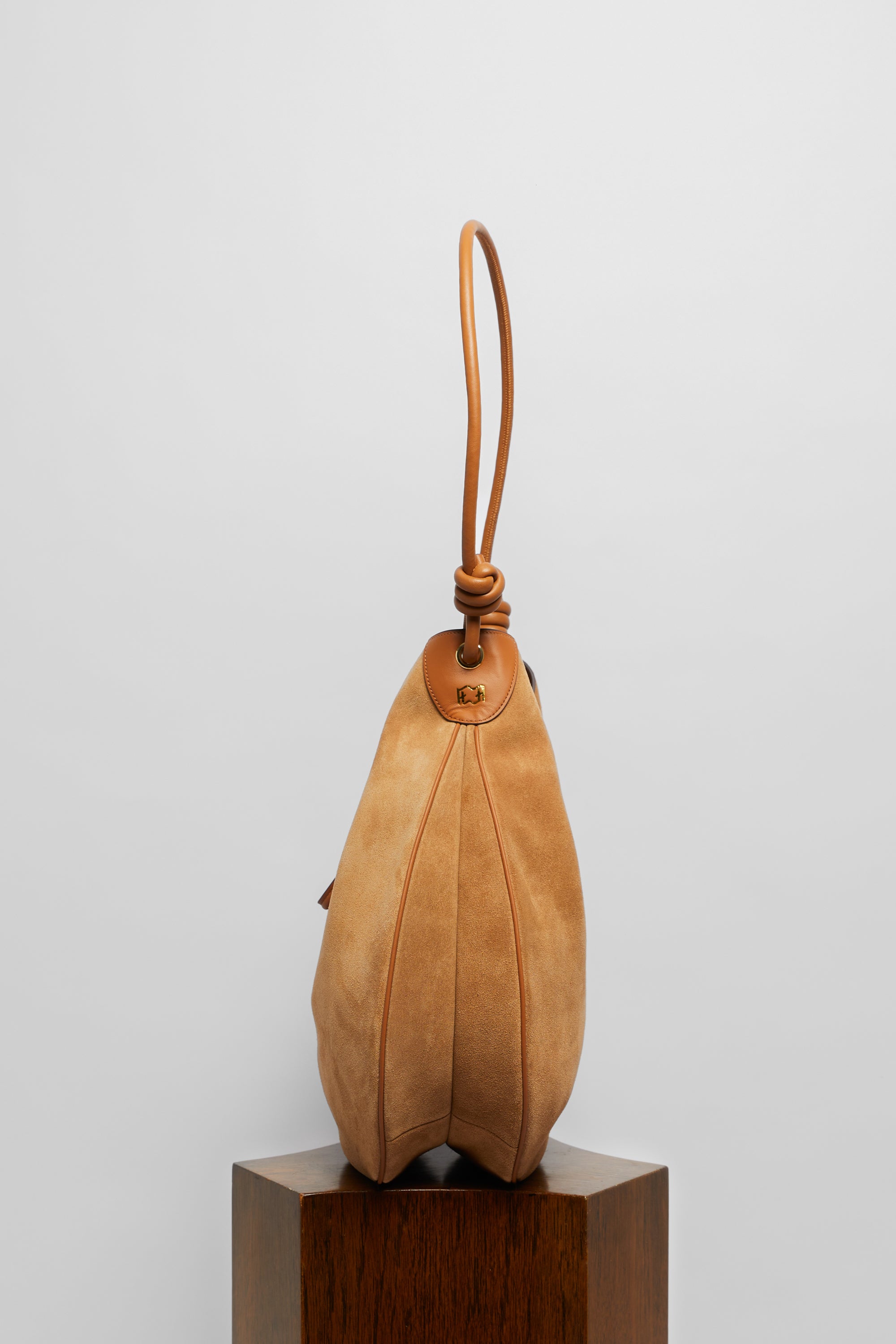 Boho Bag in Beige Suede - FOLKLORE THE LABEL