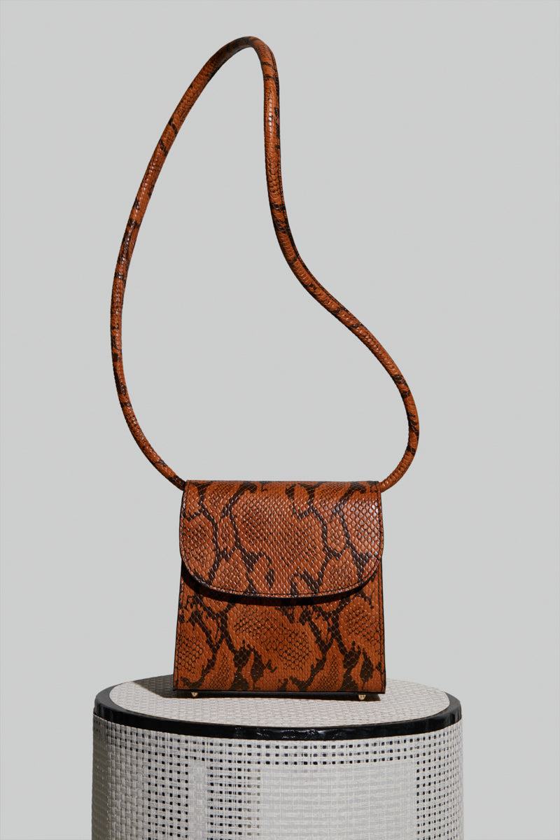 Loop Bag in Leather - FOLKLORE THE LABEL