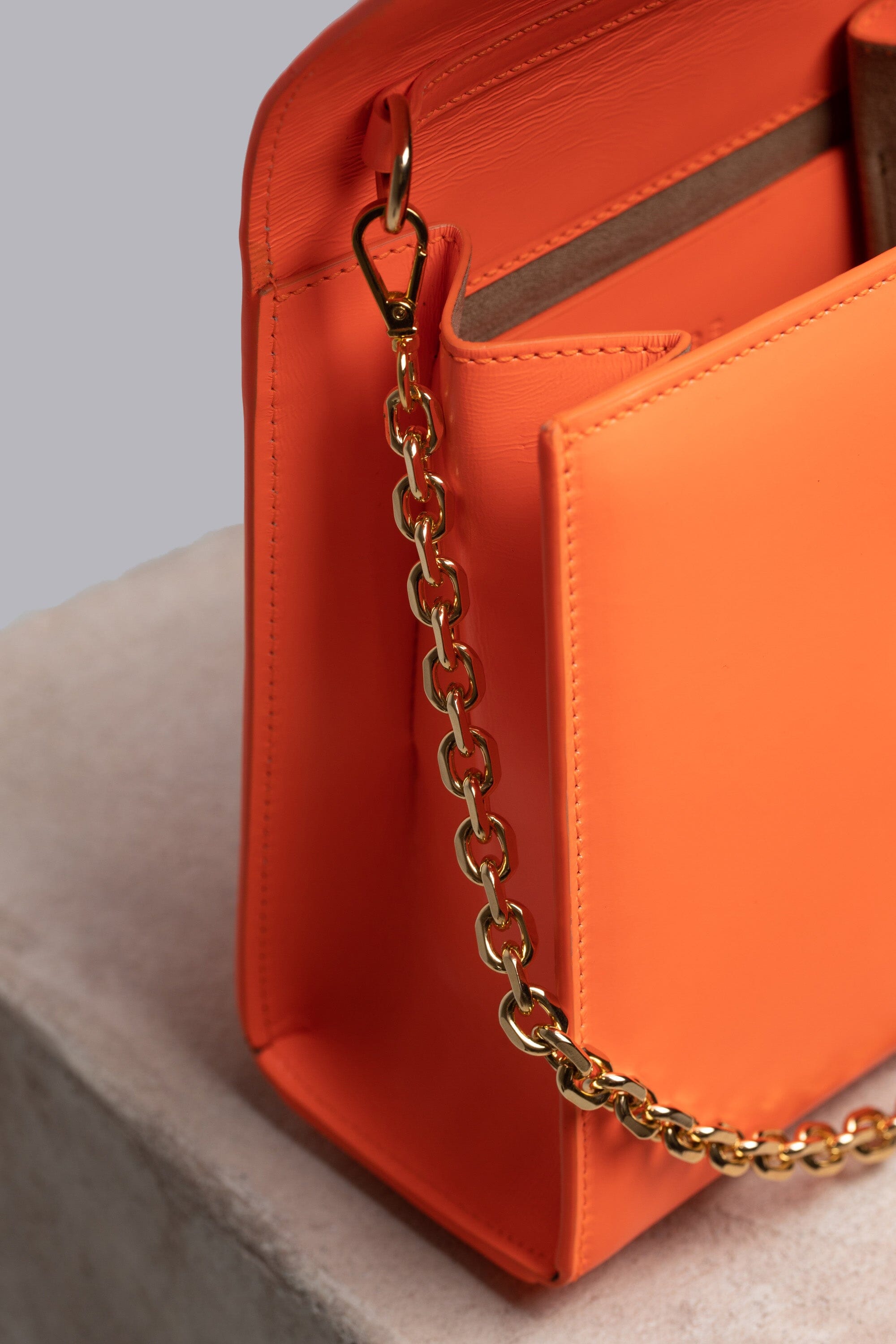 Loop Bag in Neon Leather Handbags Folklore the label