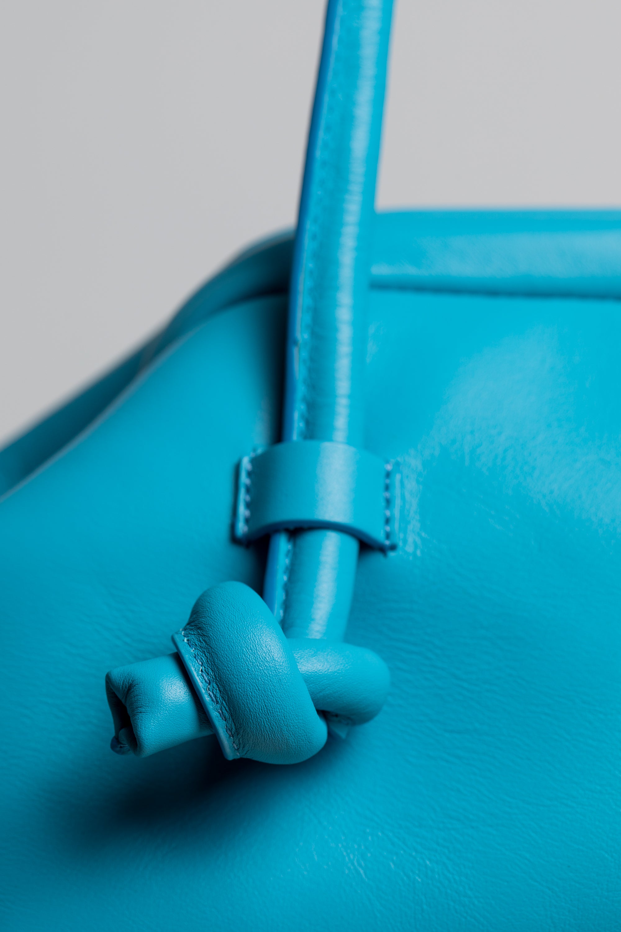 Money Pouch in Leather - FOLKLORE THE LABEL