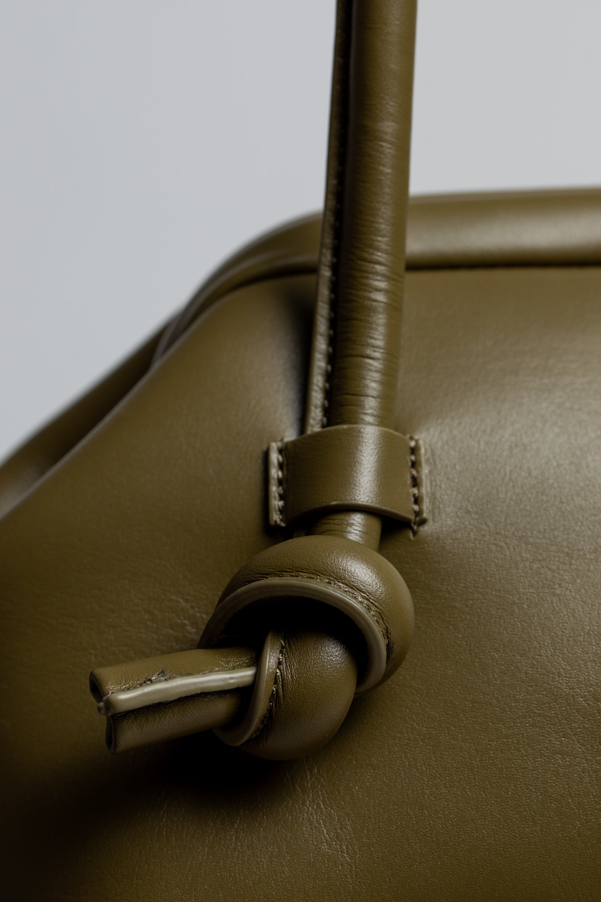 Money Pouch in Leather - FOLKLORE THE LABEL