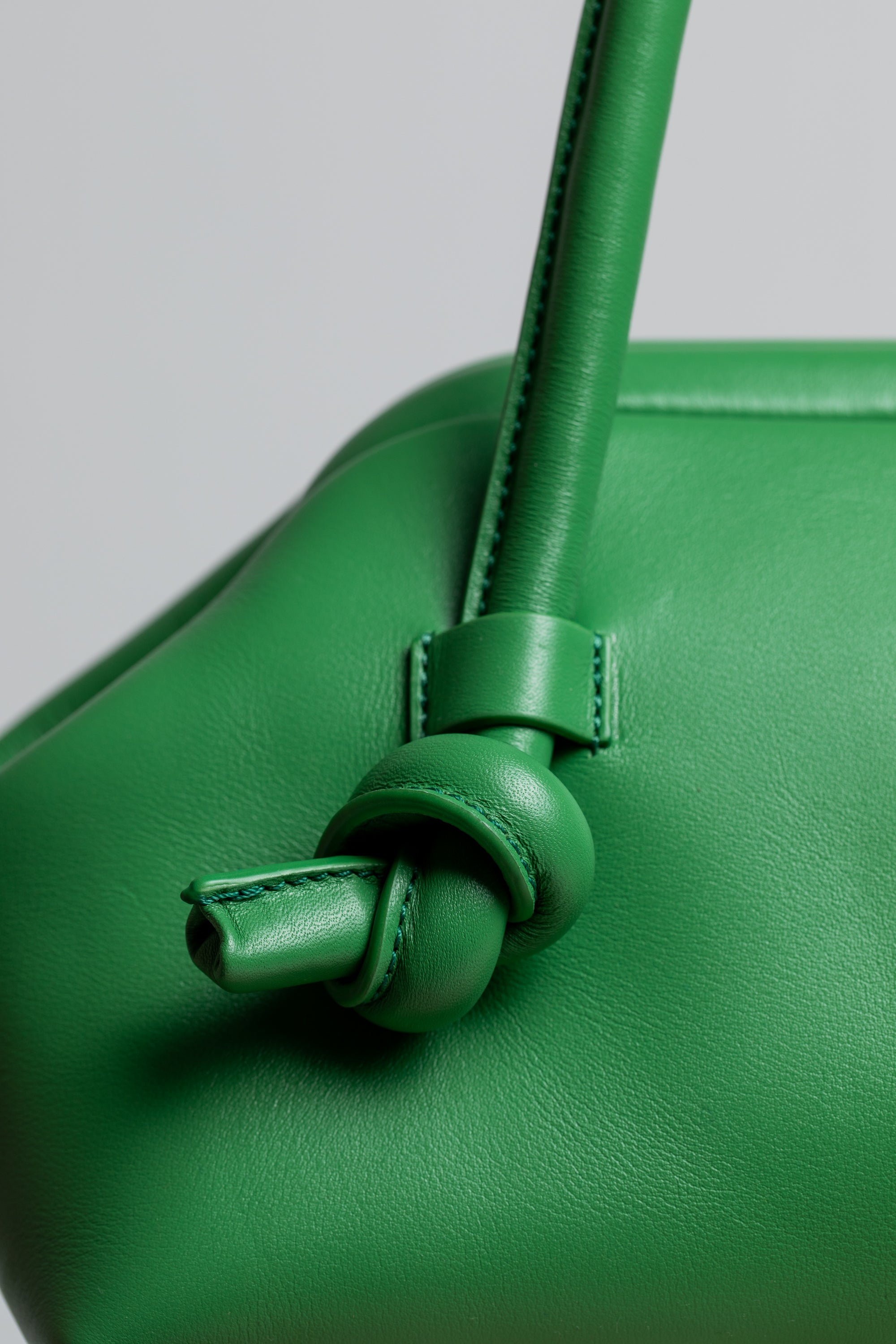 Money Pouch in Leather - FOLKLORE THE LABEL