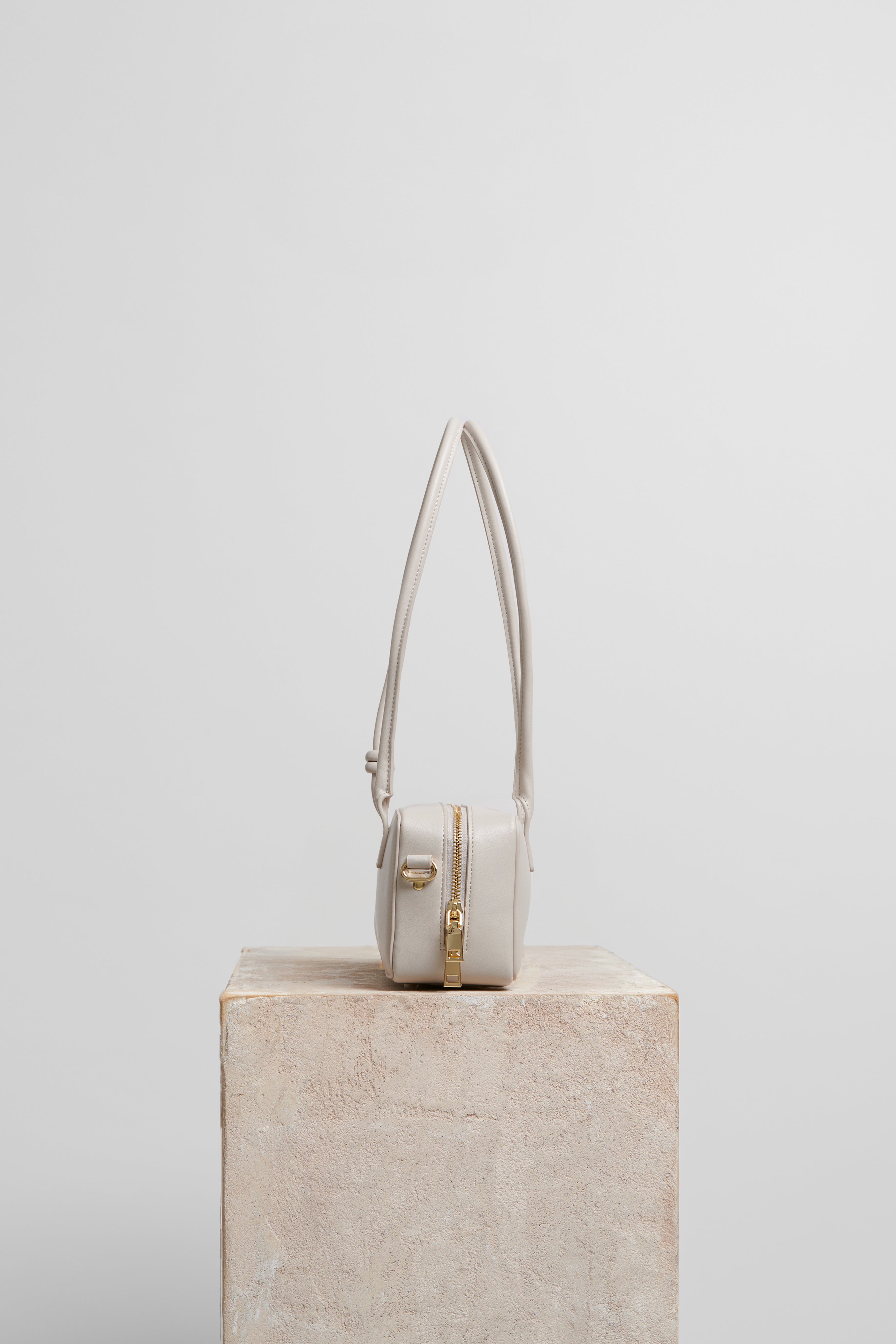 Work Bag Small in Dirty White Leather - FOLKLORE THE LABEL