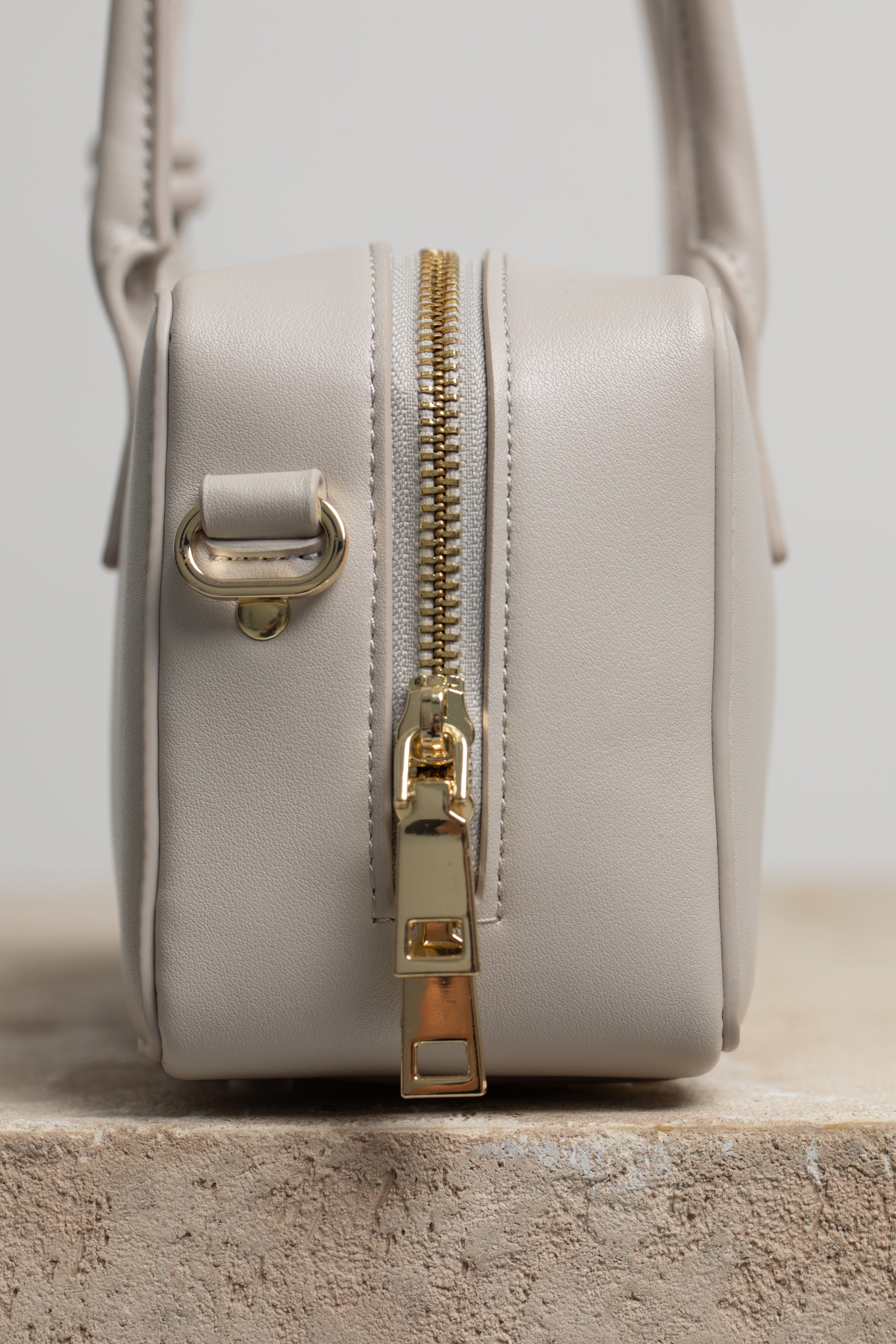 Work Bag Small in Dirty White Leather - FOLKLORE THE LABEL
