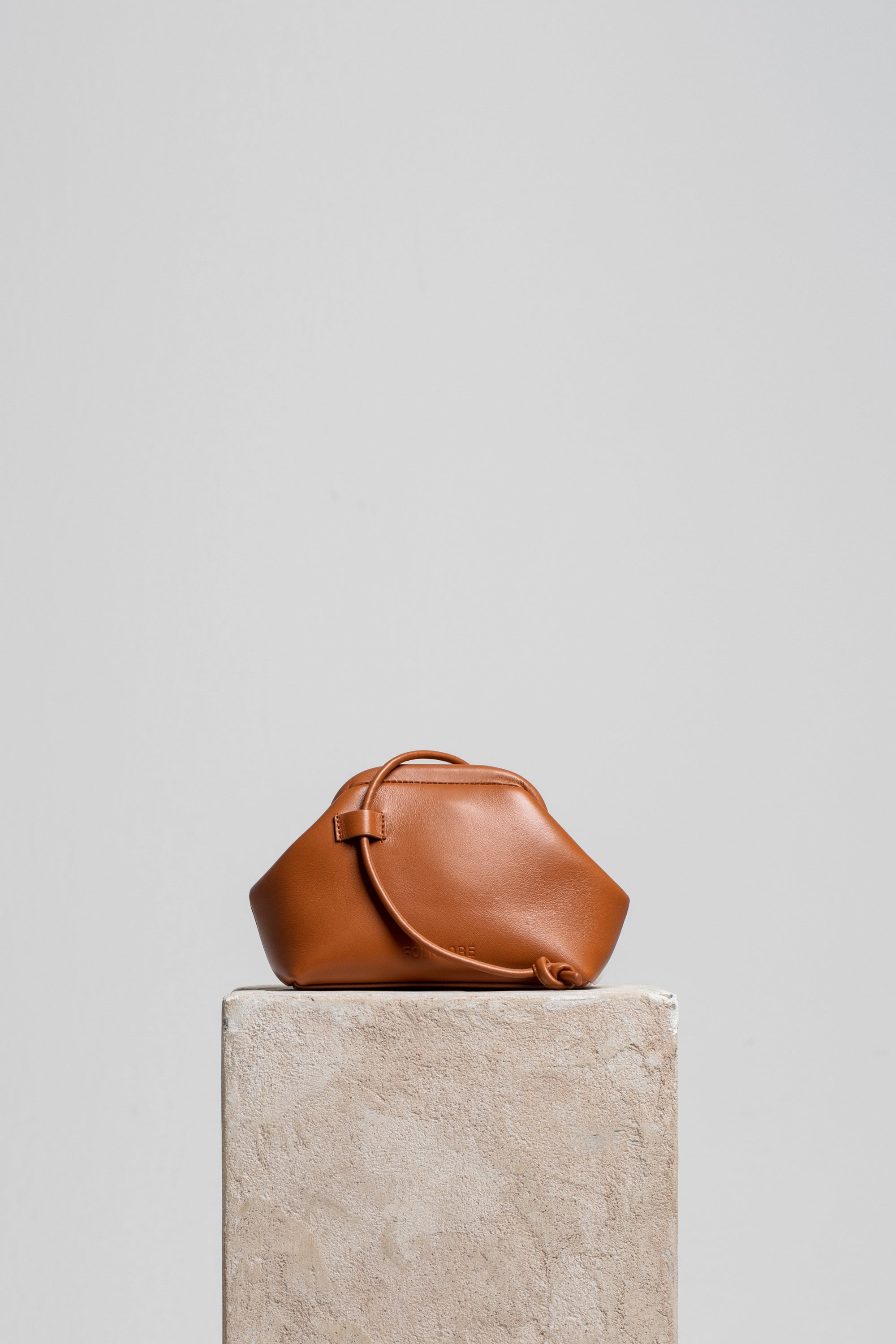Mini Money Pouch in Leather - FOLKLORE THE LABEL