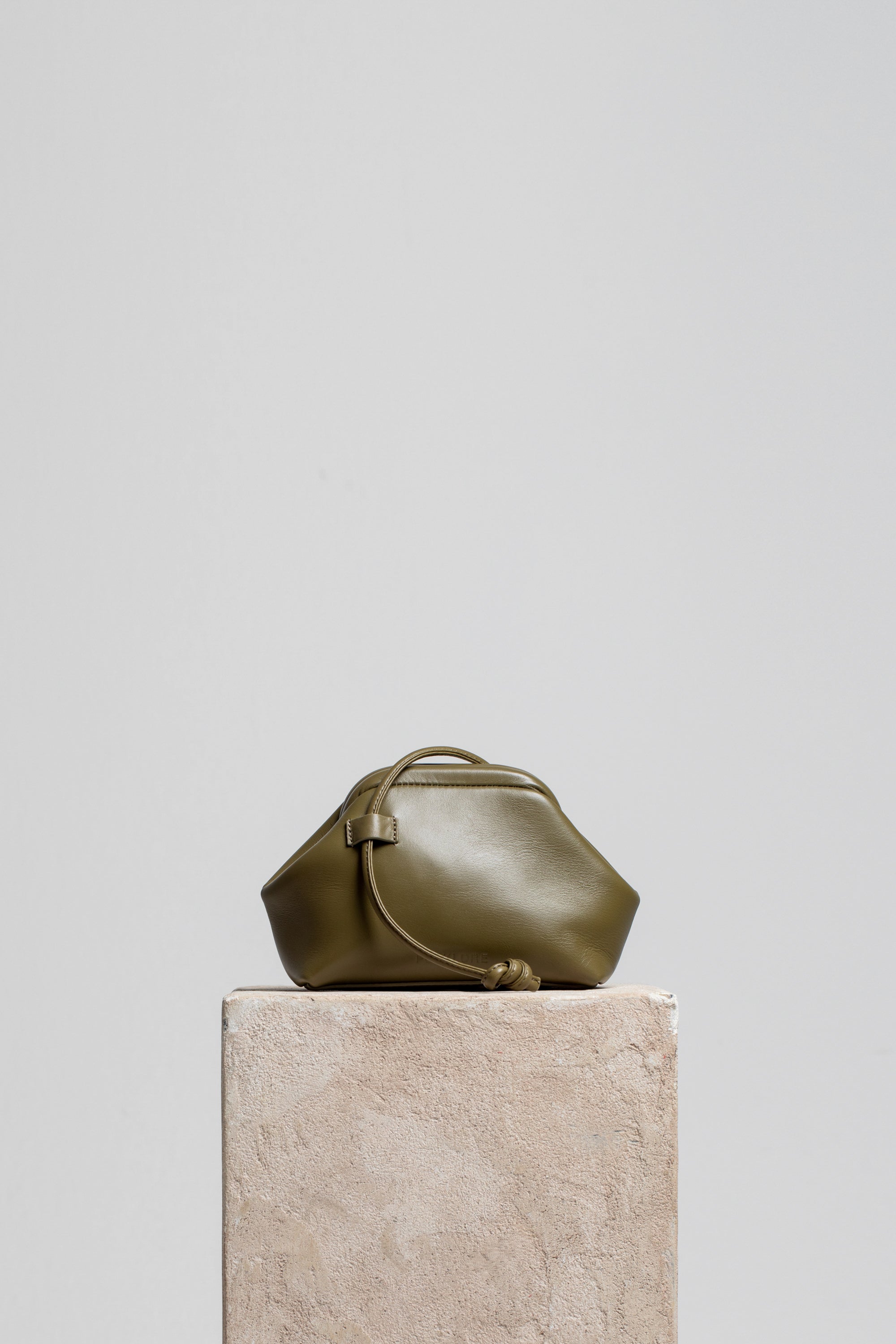 Mini Money Pouch in Leather - FOLKLORE THE LABEL