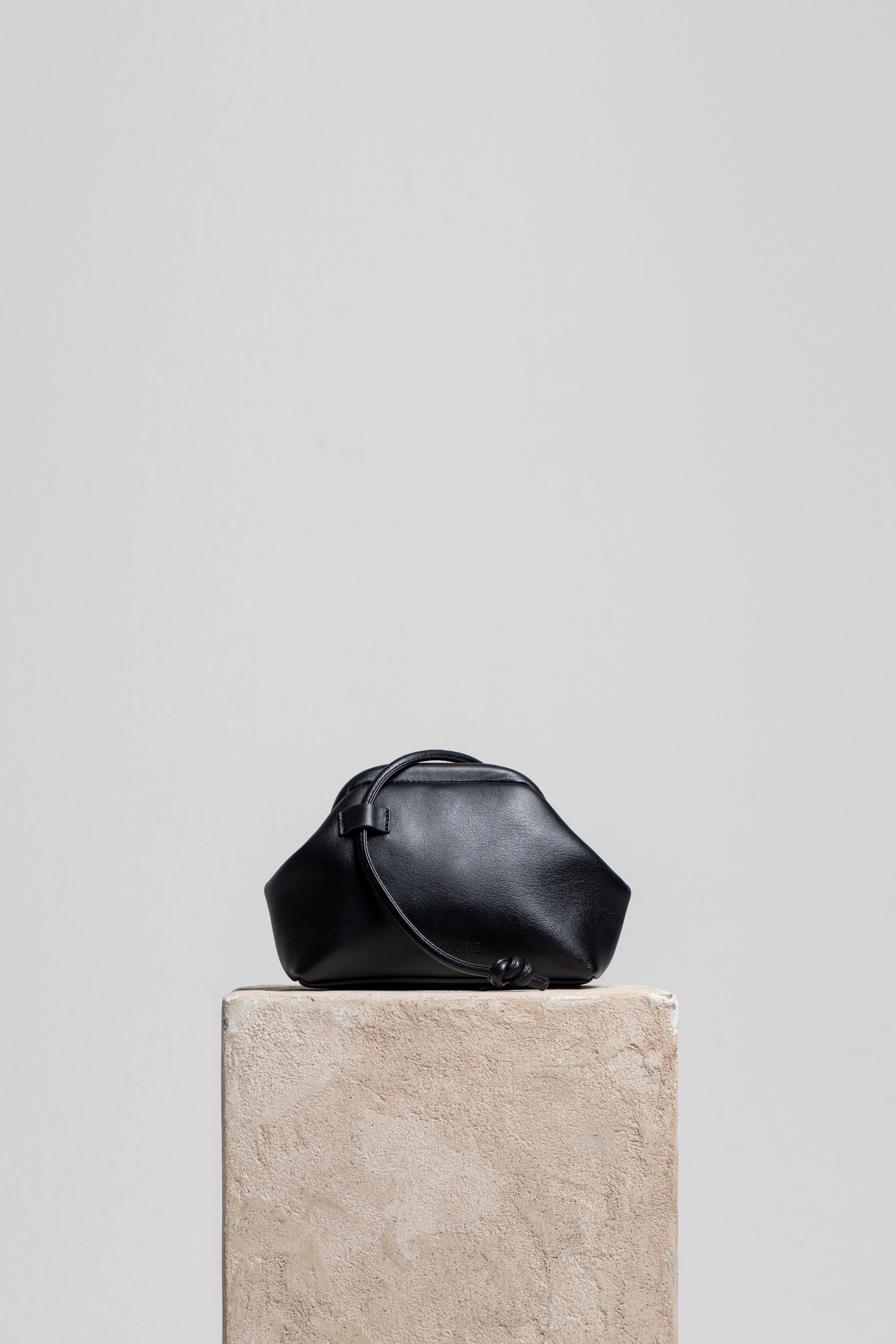 Mini Money Pouch in Leather - FOLKLORE THE LABEL