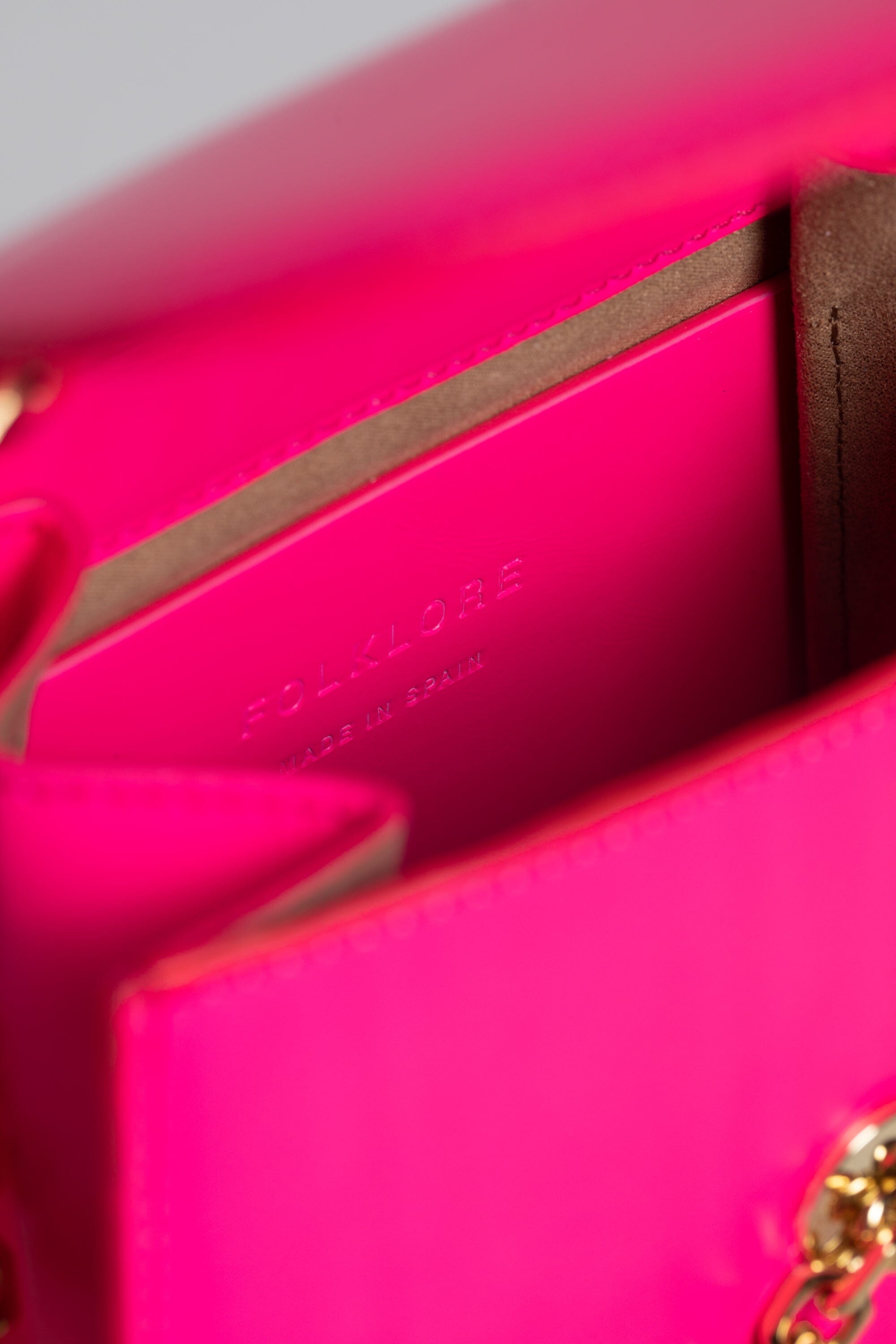 Loop Bag in Neon Leather Handbags Folklore the label 